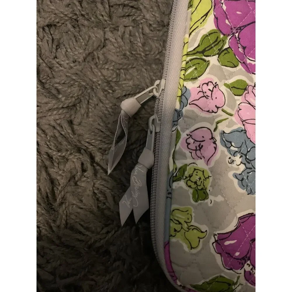 Vera Bradley Laptop Sleeve Bag Zip Up